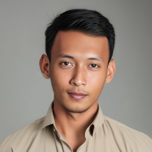 Head shot photo of Rikki Arwenda